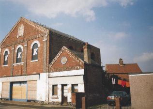 1862 Crowle Bourne Primitive Methodist Chapel, empty in 1991 1862 Crowle Bourne Primitive Methodist Chapel, empty in 1991 | Keith Guyler 1991