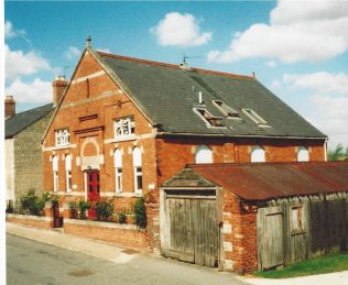 1902 Wilsford Primitive Methodist chapel 1902 Wilsford Primitive Methodist chapel | Keith Guyler 1991