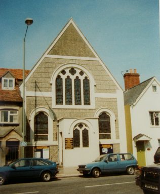 1869 Hungerford Primitive Methodist Church as it was in 1989. It was rebuilt in 1907 1869 Hungerford Primitive Methodist Church as it was in 1989. It was rebuilt in 1907 | Keith Guyler 1989