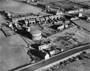 At the very top of this image can be seen Brownhills'former first Primitive Methodist chapel, with its Manse adjoining it. | Photo supplied by David Evans,courtesy of the successors of Aerofilms