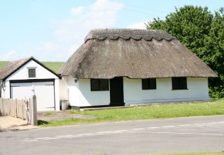 Friday Shop Cottage | Douglas Savill