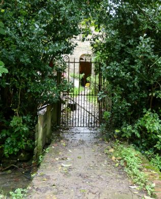 Orleton Common Primitive Methodist Chapel, looking from Waterloo, 2013. | R Beck