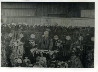 Mr Sam Read preaching at the 1922 Harvest Festival Mr Sam Read preaching at the 1922 Harvest Festival