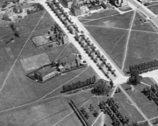 The chapel in 1925 The chapel in 1925 | Britain From Above